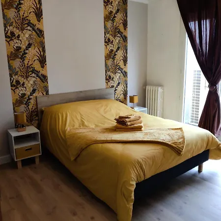 Tres Proche Angers: Chaleureuse Maison, Piscine, Amis, Famille 度假居