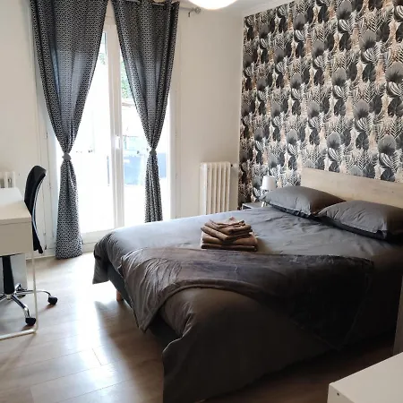 Tres Proche Angers: Chaleureuse Maison, Piscine, Amis, Famille 度假居