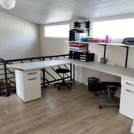 Tres Proche Angers: Chaleureuse Maison, Piscine, Amis, Famille 펜션