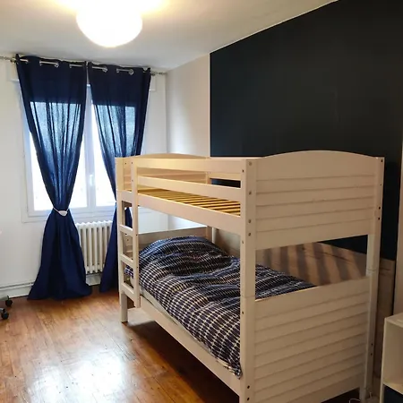 펜션 Tres Proche Angers: Chaleureuse Maison, Piscine, Amis, Famille Trélazé